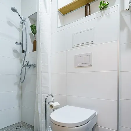 Modern Rustic In Center-prime *
