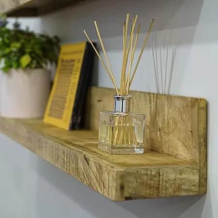 Modern Rustic In Center-prime Apartment