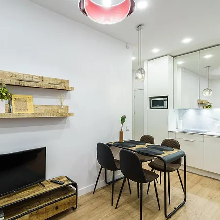 Apartment Modern Rustic In Center-prime