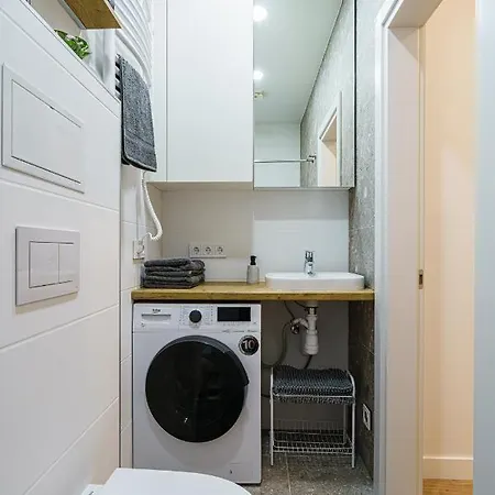 Modern Rustic In Center-prime Appartement *
