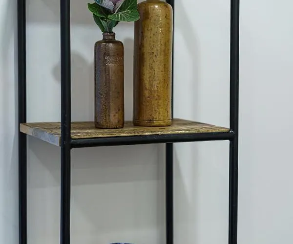 Modern Rustic In Center-prime *